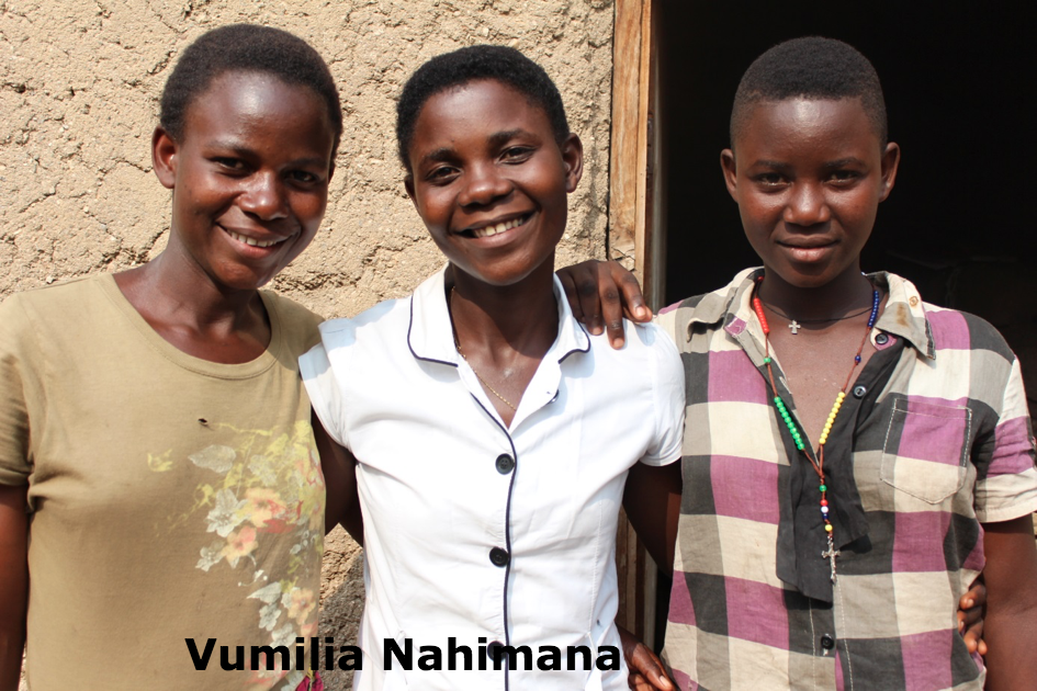 Vumilia Nahimana picture with family